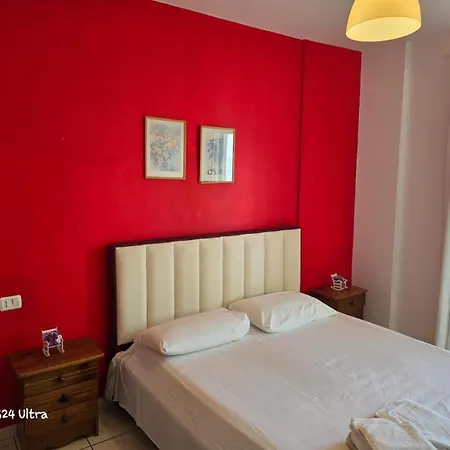 Apartment Seaside Partial Seaview *