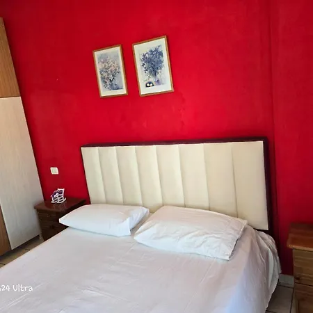 Seaside Partial Seaview Apartman